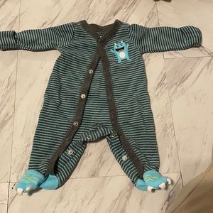 Baby boy clothes: need gone ASAP.